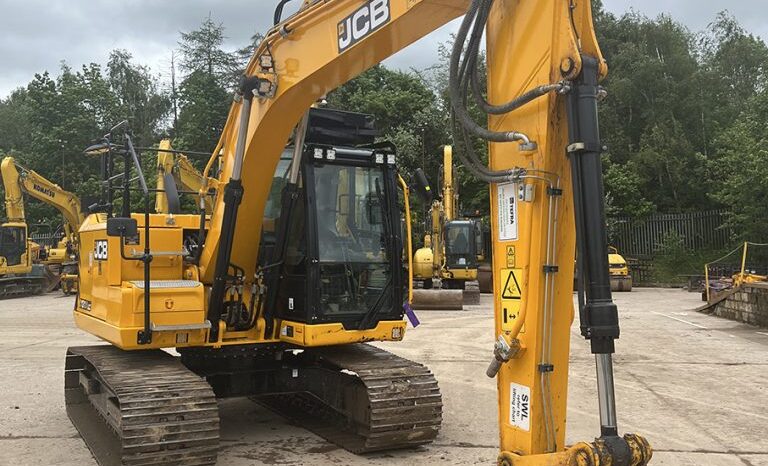 JCB JS131 LC Excavator full