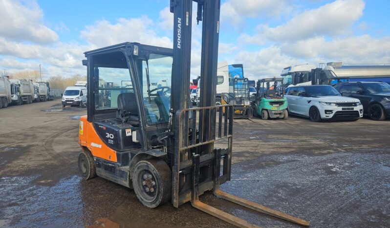 1 DOOSAN D30S-5 FORKLIFT For Auction on 2025-03-18 For Auction on 2025-03-18 full