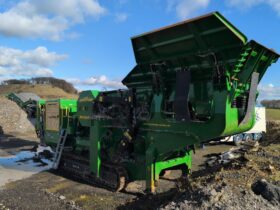 2021 McCloskey J6 Jaw Crusher For Auction on 2025-03-08