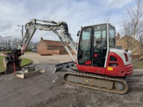 2022 Takeuchi TB370 7 Tonne Operating Mass Hydraulic Excavator with Rototilt Attachment and Grading Beam with Roller For Auction on 2025-03-18 For Auction on 2025-03-18