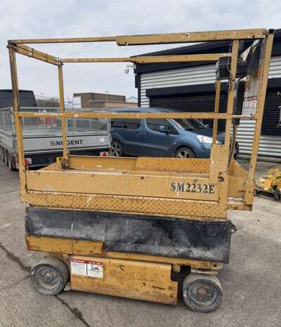 Grove Manlift SM 2232 E Wheeled Scissor Lift. Working Height 6.9m | No VAT On Hammer For Auction on 2025-03-18 For Auction on 2025-03-18 full