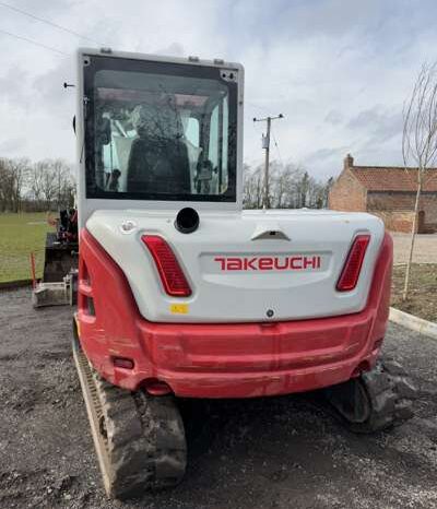 2022 Takeuchi TB370 7 Tonne Operating Mass Hydraulic Excavator with Rototilt Attachment and Grading Beam with Roller For Auction on 2025-03-18 For Auction on 2025-03-18 full