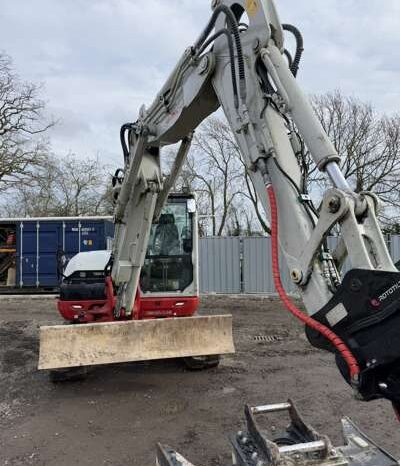 2022 Takeuchi TB370 7 Tonne Operating Mass Hydraulic Excavator with Rototilt Attachment and Grading Beam with Roller For Auction on 2025-03-18 For Auction on 2025-03-18 full