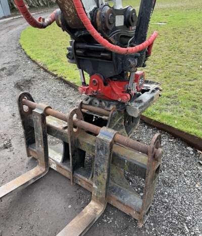 2017 Takeuchi TB290 9 Tonne Compact Hydraulic Excavator with Good Selection of Attachments, Buckets and Rototilt For Auction on 2025-03-18 For Auction on 2025-03-18 full