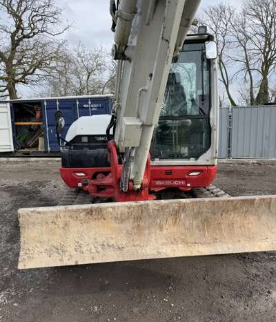 2022 Takeuchi TB370 7 Tonne Operating Mass Hydraulic Excavator with Rototilt Attachment and Grading Beam with Roller For Auction on 2025-03-18 For Auction on 2025-03-18 full