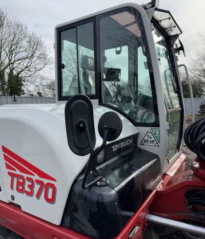 2022 Takeuchi TB370 7 Tonne Operating Mass Hydraulic Excavator with Rototilt Attachment and Grading Beam with Roller For Auction on 2025-03-18 For Auction on 2025-03-18 full