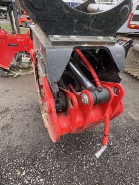 2019 Takeuchi TB2150R 16 Tonne Operating Mass Hydraulic Excavator with Huge Assortment Of Attachments including Rototilt For Auction on 2025-03-18 For Auction on 2025-03-18 full