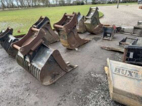 2017 Takeuchi TB290 9 Tonne Compact Hydraulic Excavator with Good Selection of Attachments, Buckets and Rototilt For Auction on 2025-03-18 For Auction on 2025-03-18 full