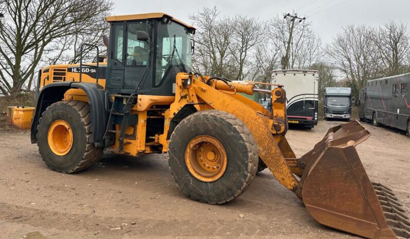 Hyundai HL760 9A Loading Shovel full