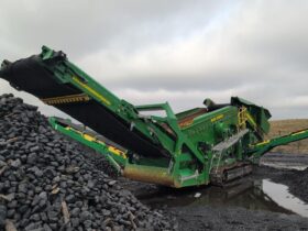 2021 McCloskey R230 Screener For Auction on 2025-03-08 full