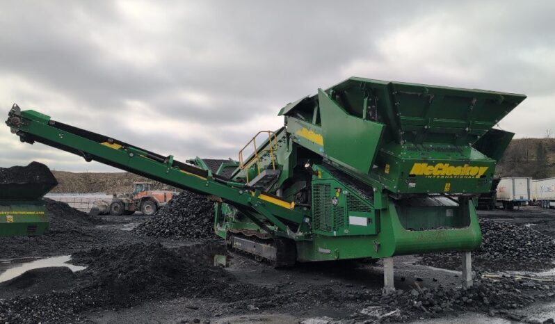 2021 McCloskey R230 Screener For Auction on 2025-03-08 full