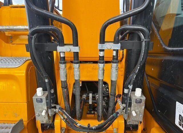 2022 JCB 131X LC Excavator For Auction on 2025-03-22 full