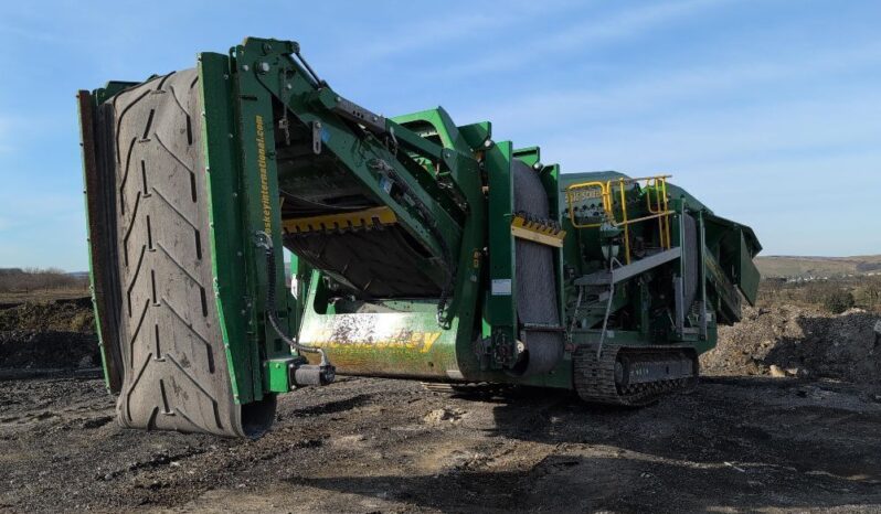 2022 McCloskey R155 Screener For Auction on 2025-03-08 full