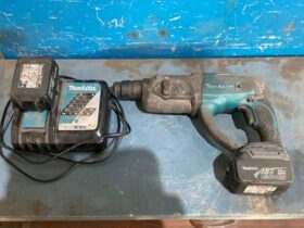 Makita Cordless Hammer Drill With Charger & Spare Battery For Auction on 2025-03-20 For Auction on 2025-03-20