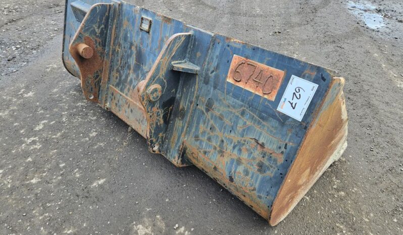 2013 STRICKLAND LOADING BUCKET  For Auction on 2025-03-18 For Auction on 2025-03-18 full