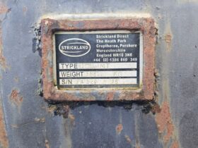 2013 STRICKLAND LOADING BUCKET  For Auction on 2025-03-18 For Auction on 2025-03-18 full