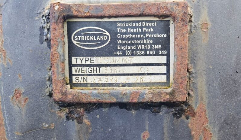 2013 STRICKLAND LOADING BUCKET  For Auction on 2025-03-18 For Auction on 2025-03-18 full