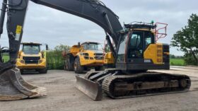 2019 VOLVO ECR355 WITH BLADE